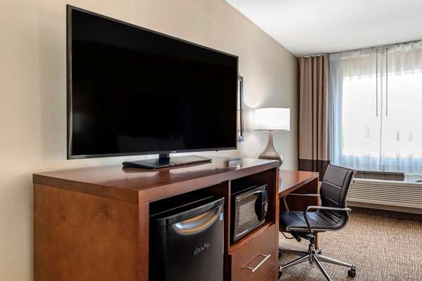  - Comfort Inn Crawfordsville - I-74, Exit 34