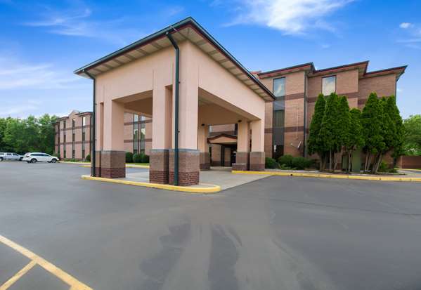 Exterior view - Quality Inn Sellersburg - I-65, Exit 9