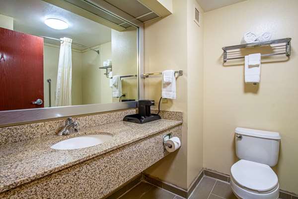  - Quality Inn Sellersburg - I-65, Exit 9