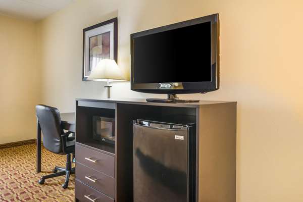  - Quality Inn Sellersburg - I-65, Exit 9