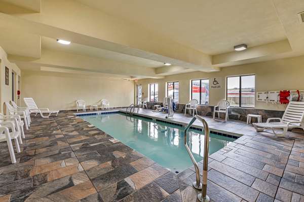 Pool - Comfort Inn East Indianapolis - I-70, Exit 89