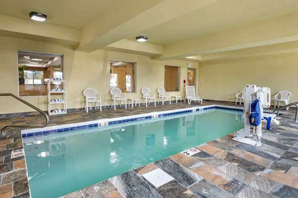 Pool - Comfort Inn East Indianapolis - I-70, Exit 89
