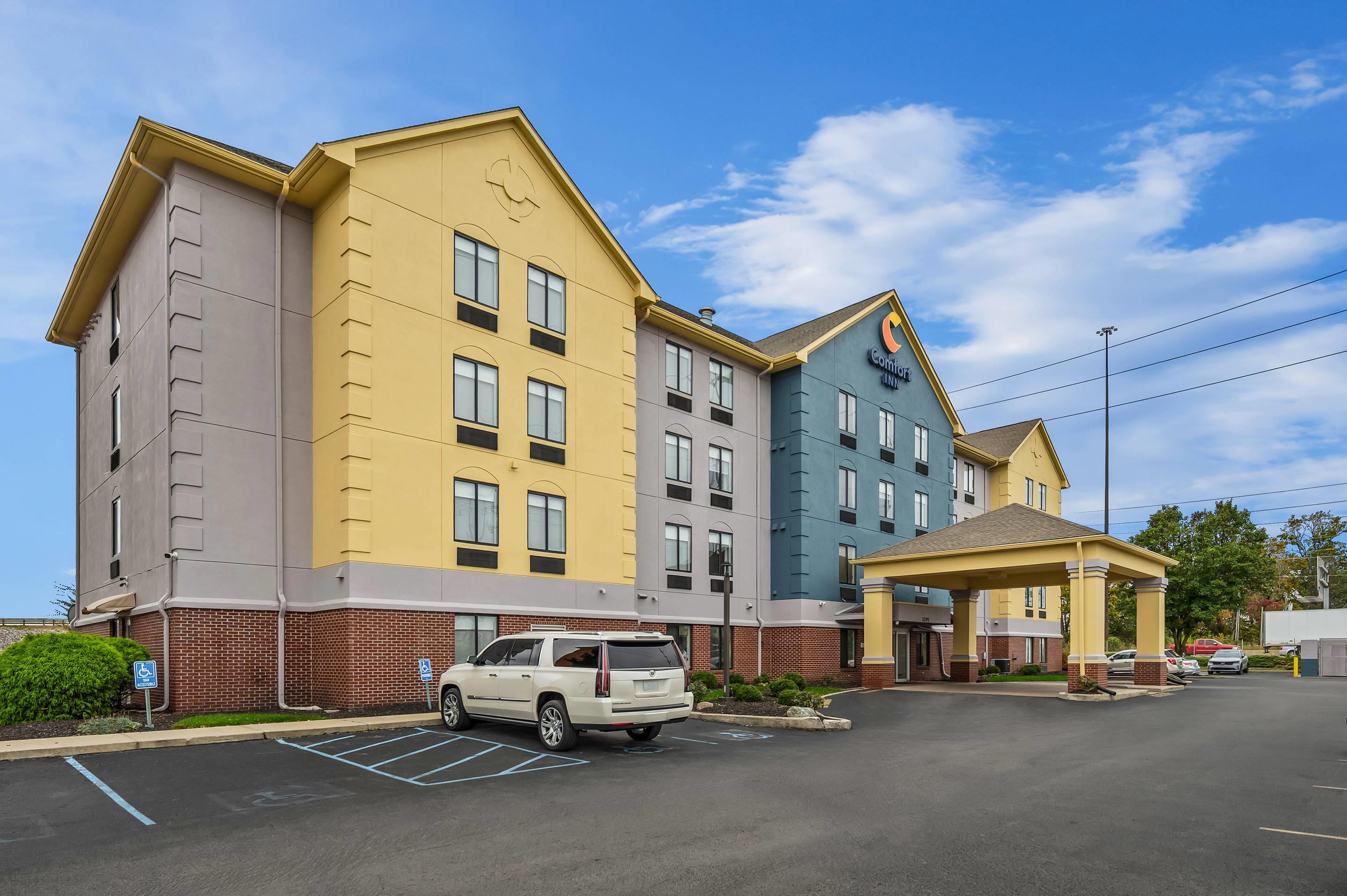 Hotel exterior | Comfort Inn East