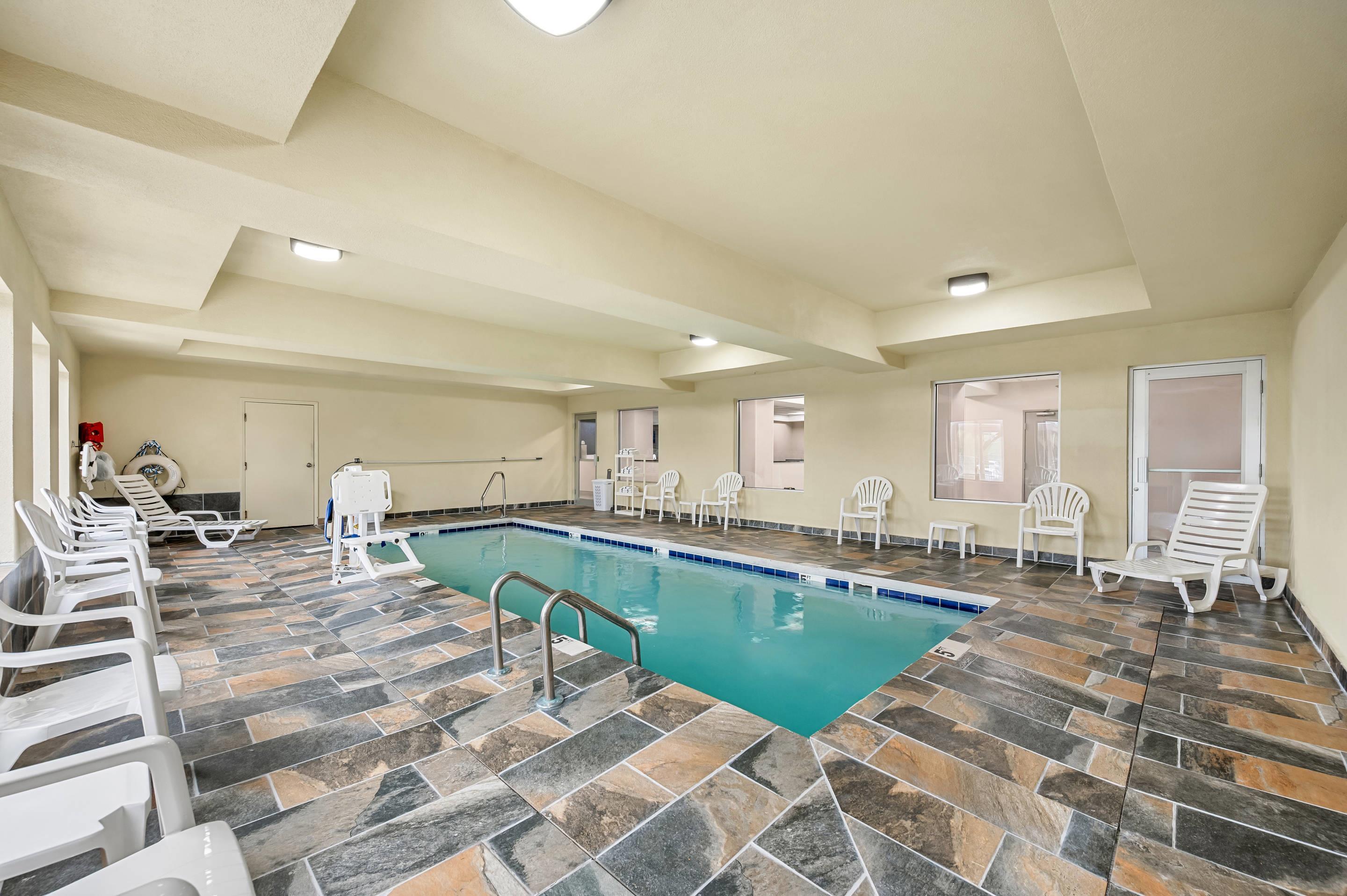 Indoor pool | Comfort Inn East