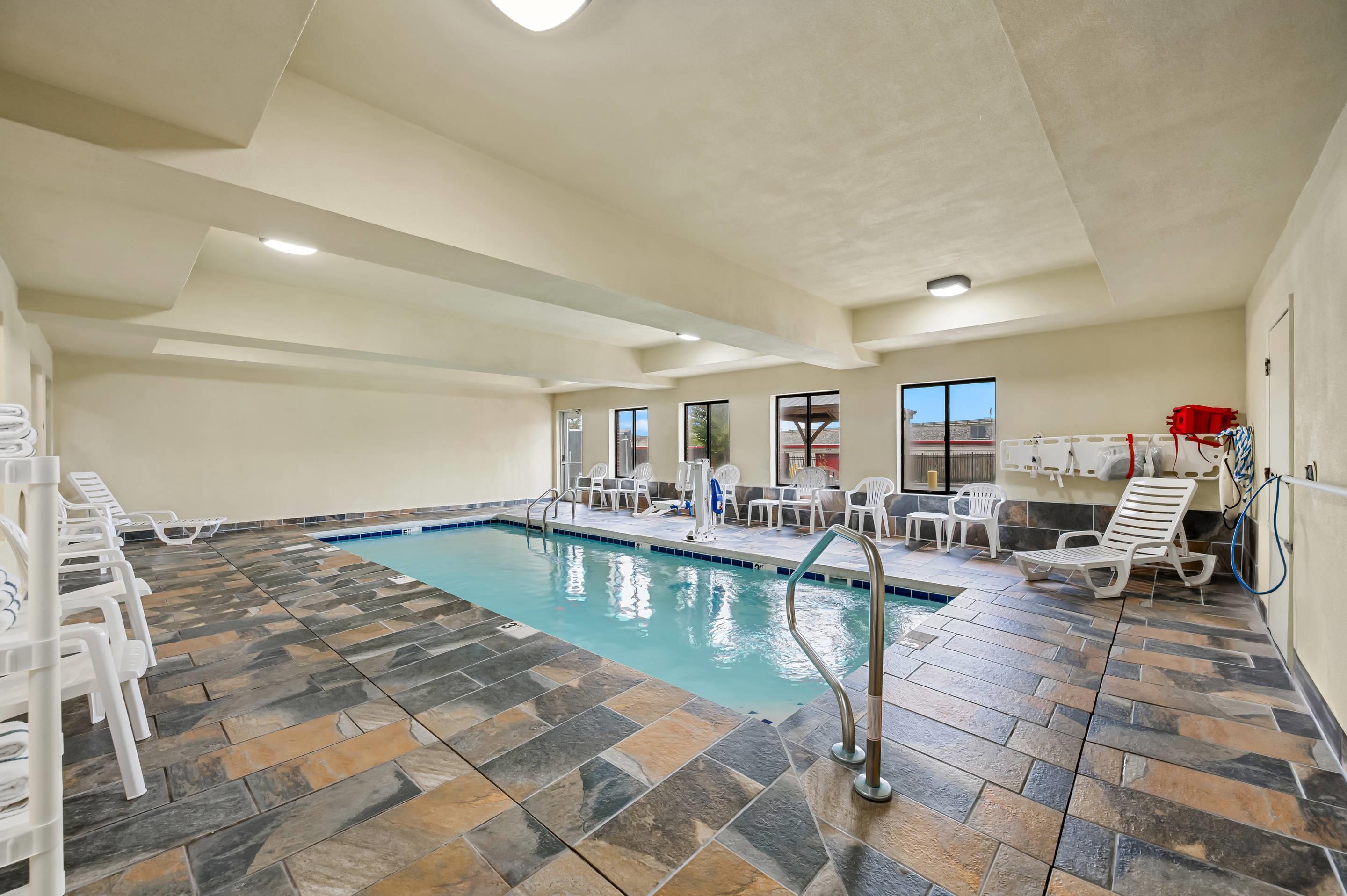 Indoor pool | Comfort Inn East