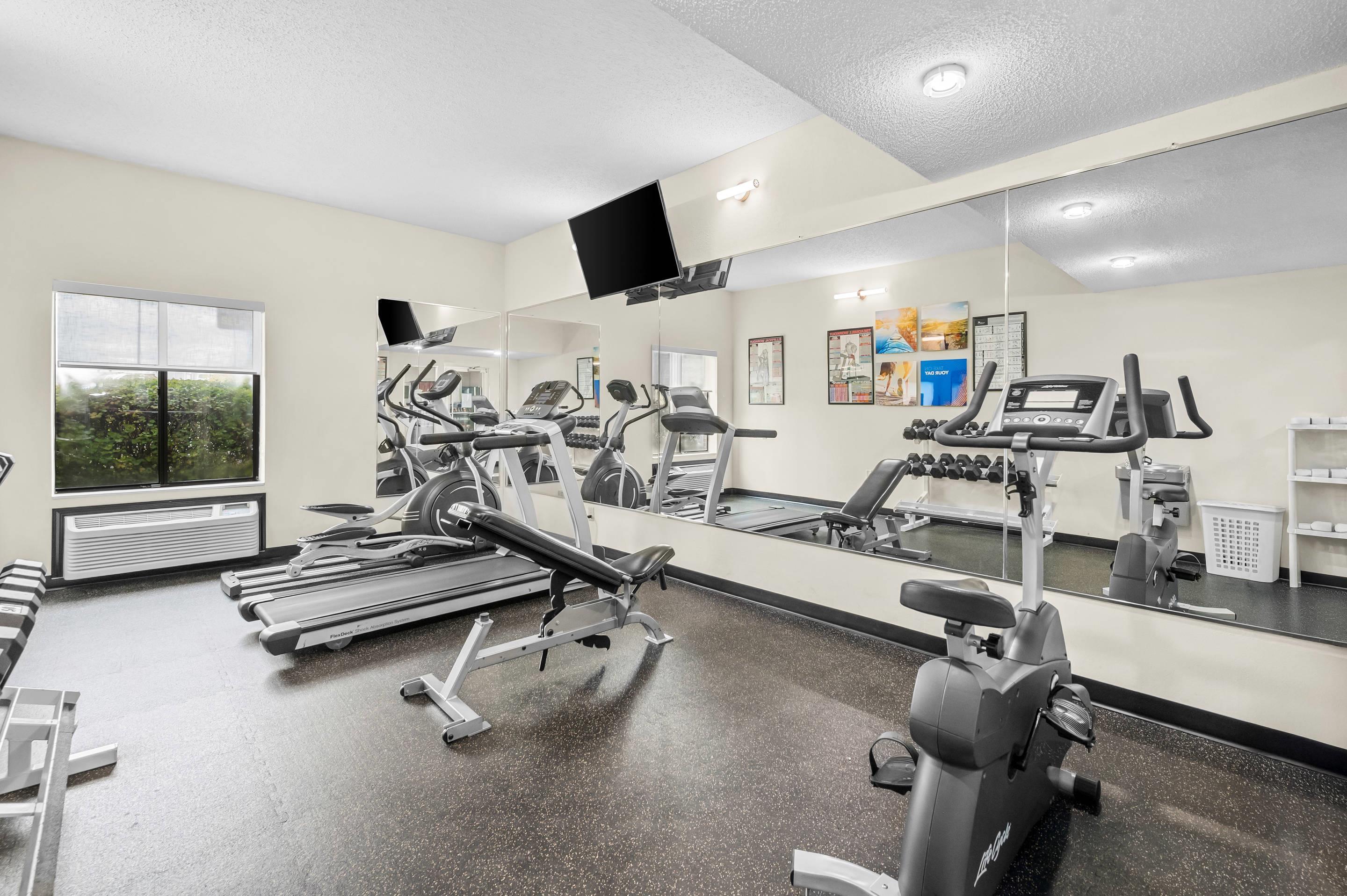 Fitness center | Comfort Inn East