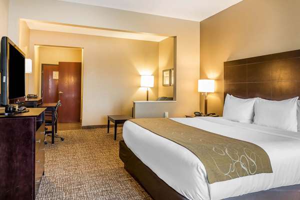  - Comfort Suites North Fort Wayne - I-69, Exit 316