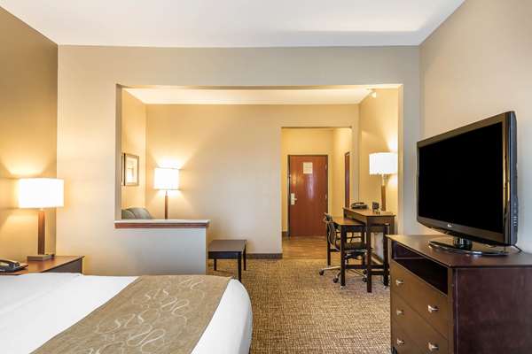  - Comfort Suites North Fort Wayne - I-69, Exit 316
