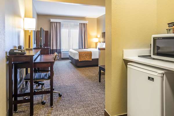  - Comfort Suites North Fort Wayne - I-69, Exit 316
