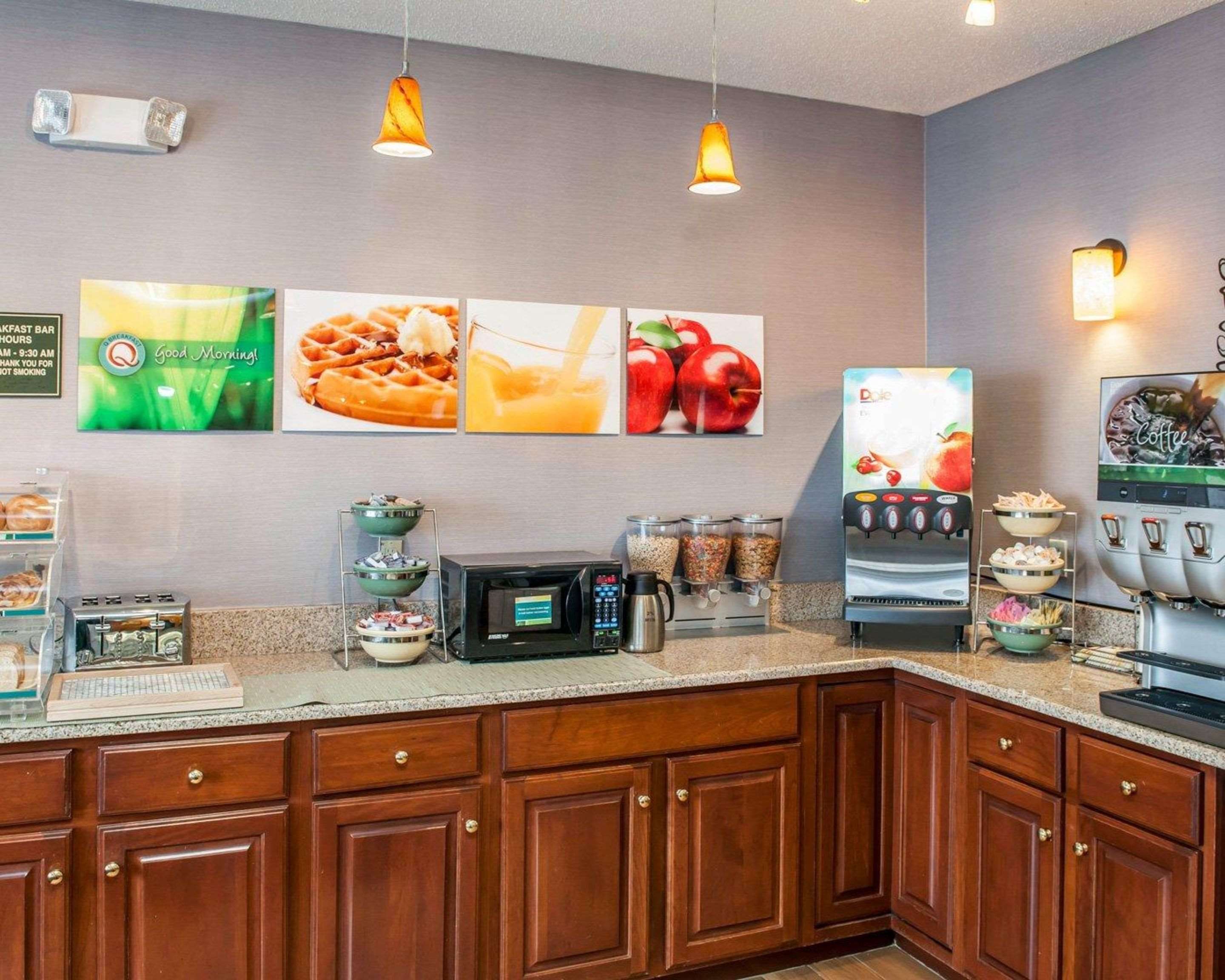 Breakfast counter
