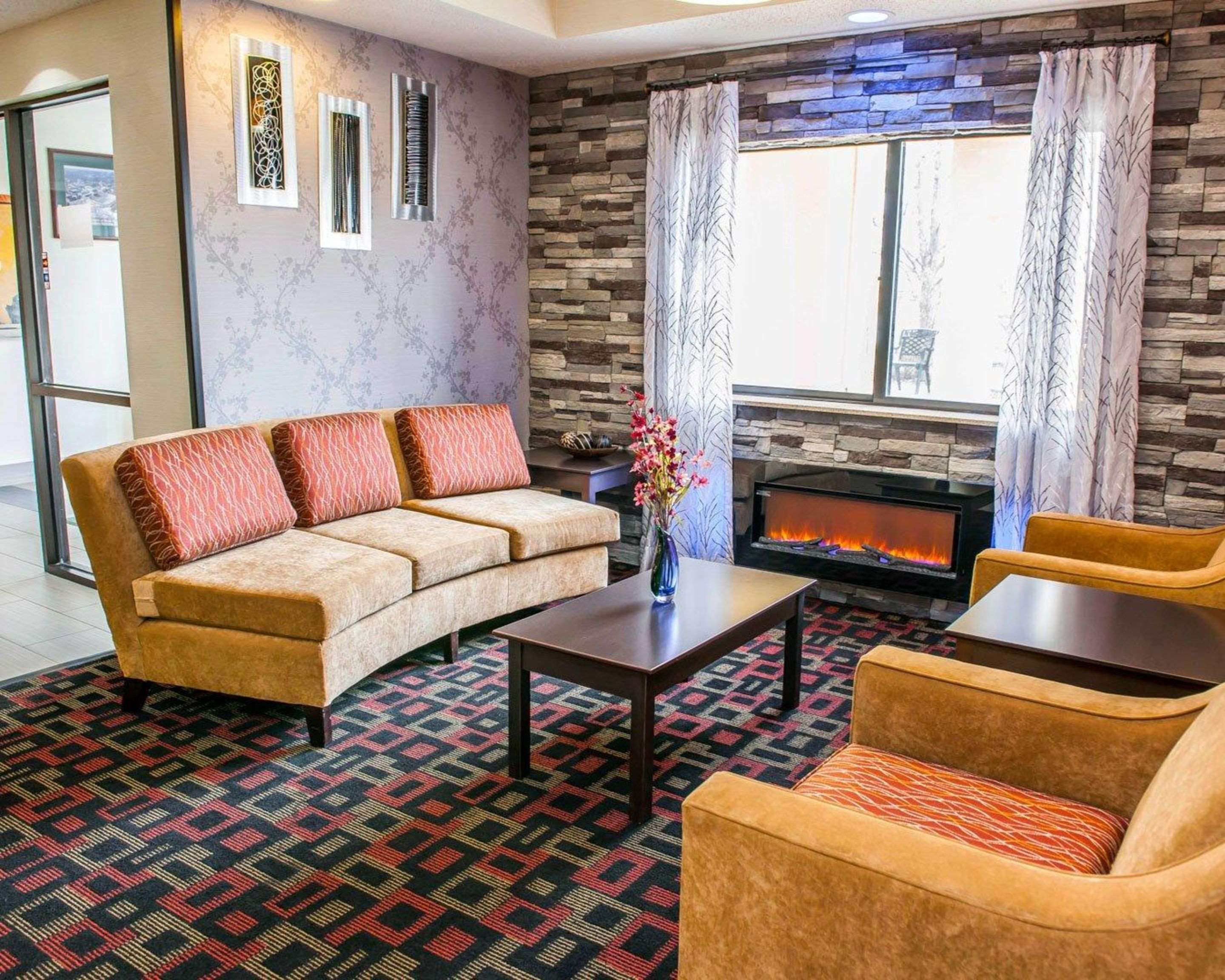 Lobby with sitting area