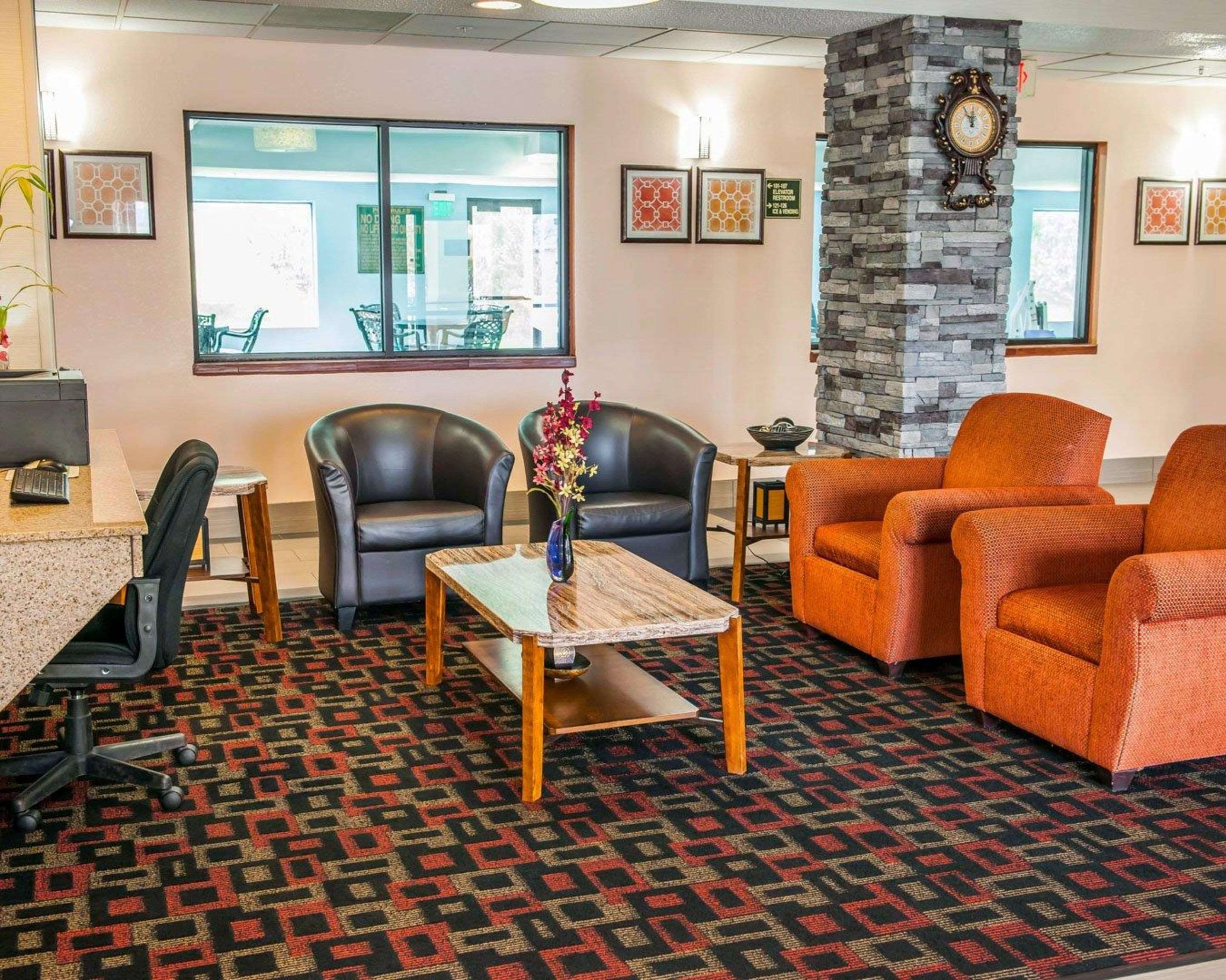 Lobby with sitting area