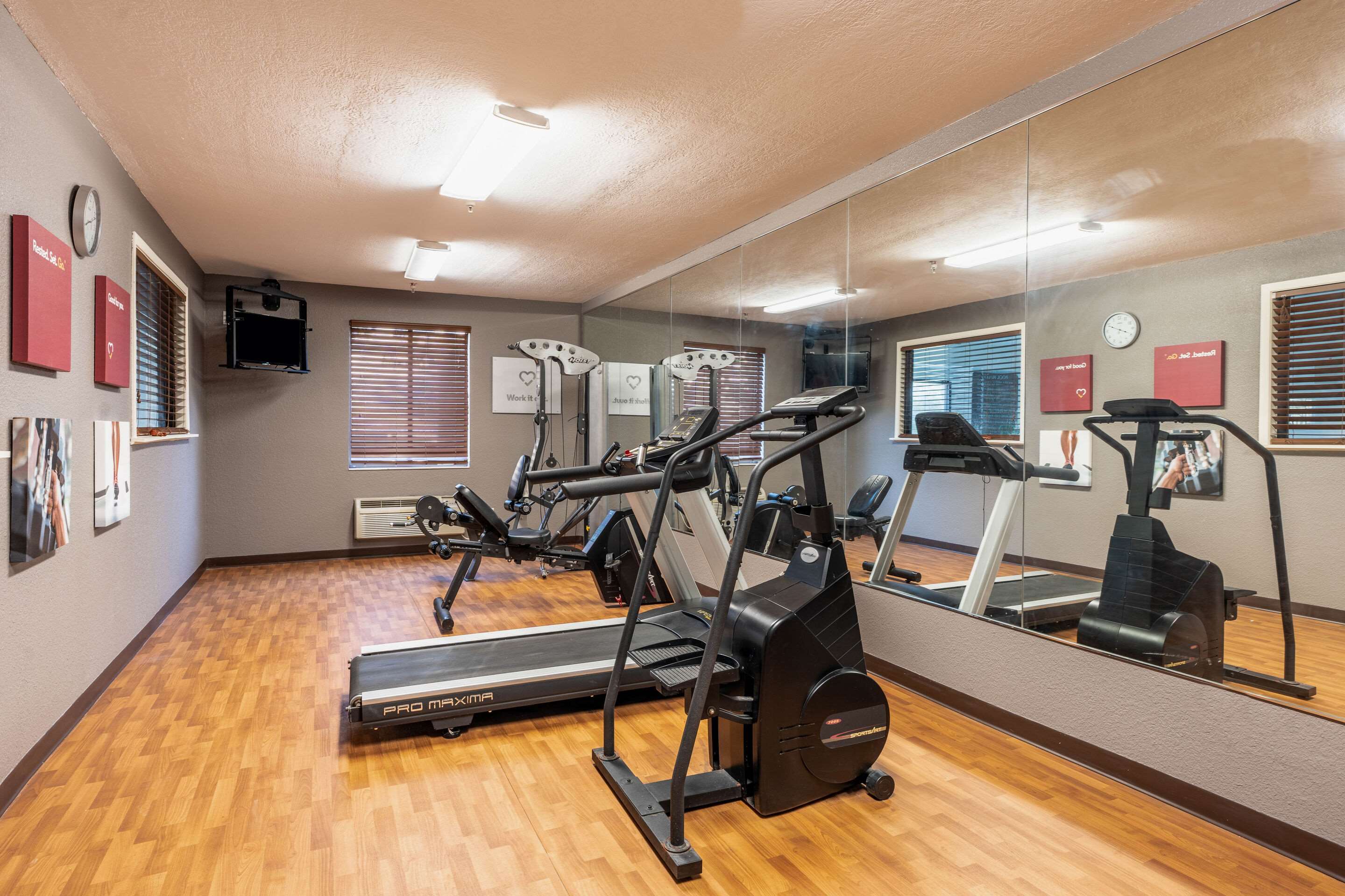Fitness center | Quality Suites NE Indianapolis Fishers