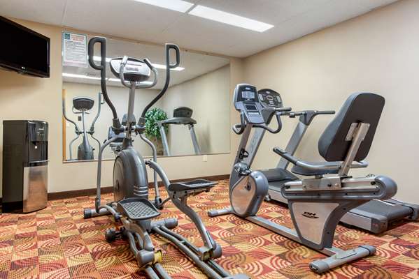 Fitness/ Exercise Room - Quality Inn Bloomington