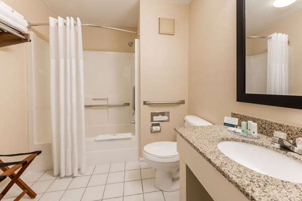  - Quality Inn & Suites Portage Portage - I-80 & I-90, Exit 23