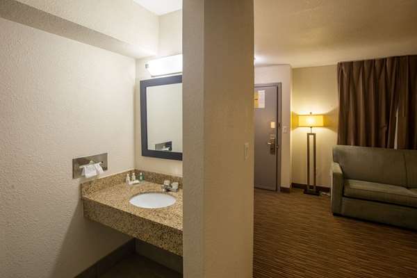 Suite - Quality Inn & Suites Portage Portage - I-80 & I-90, Exit 23