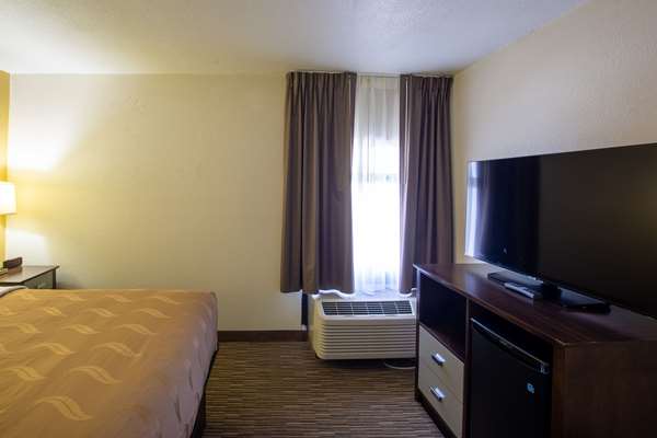 Suite - Quality Inn & Suites Portage Portage - I-80 & I-90, Exit 23