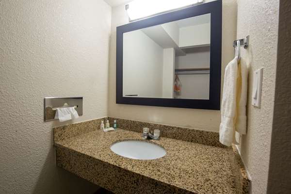 Suite - Quality Inn & Suites Portage Portage - I-80 & I-90, Exit 23