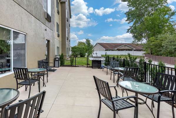  - Comfort Suites Auburn - I-69, Exit 329