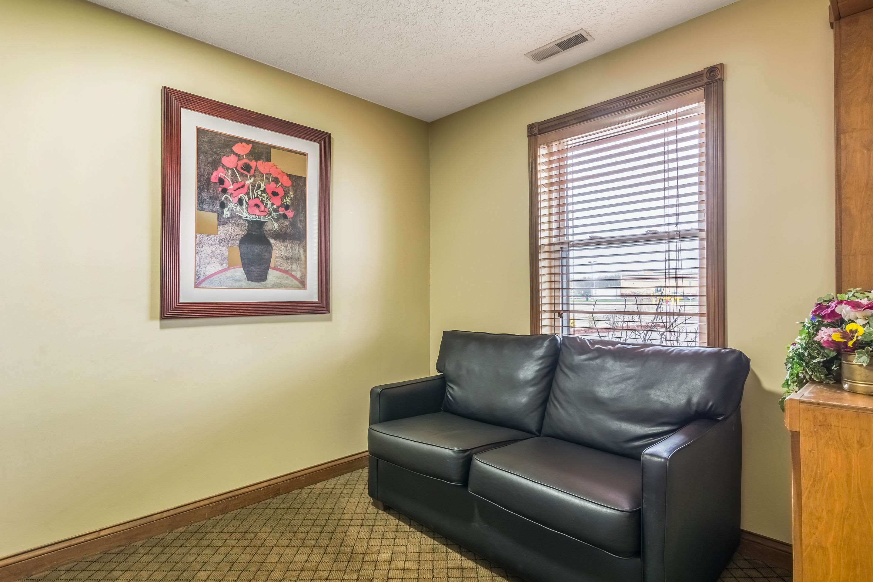 Lobby with sitting area