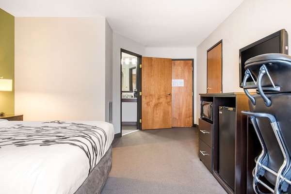  - Sleep Inn & Suites Columbus - I-65, Exit 68