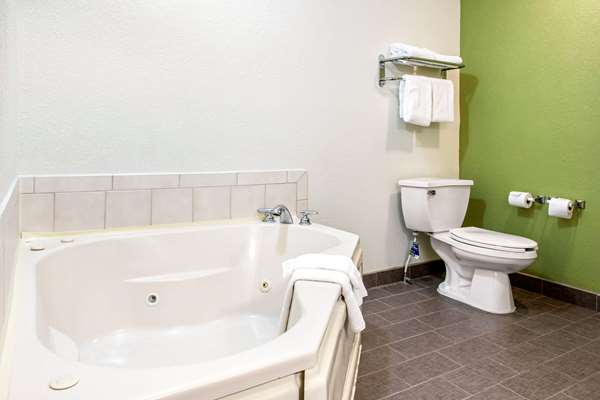  - Sleep Inn & Suites Columbus - I-65, Exit 68