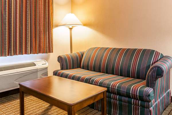  - Econo Lodge Vincennes