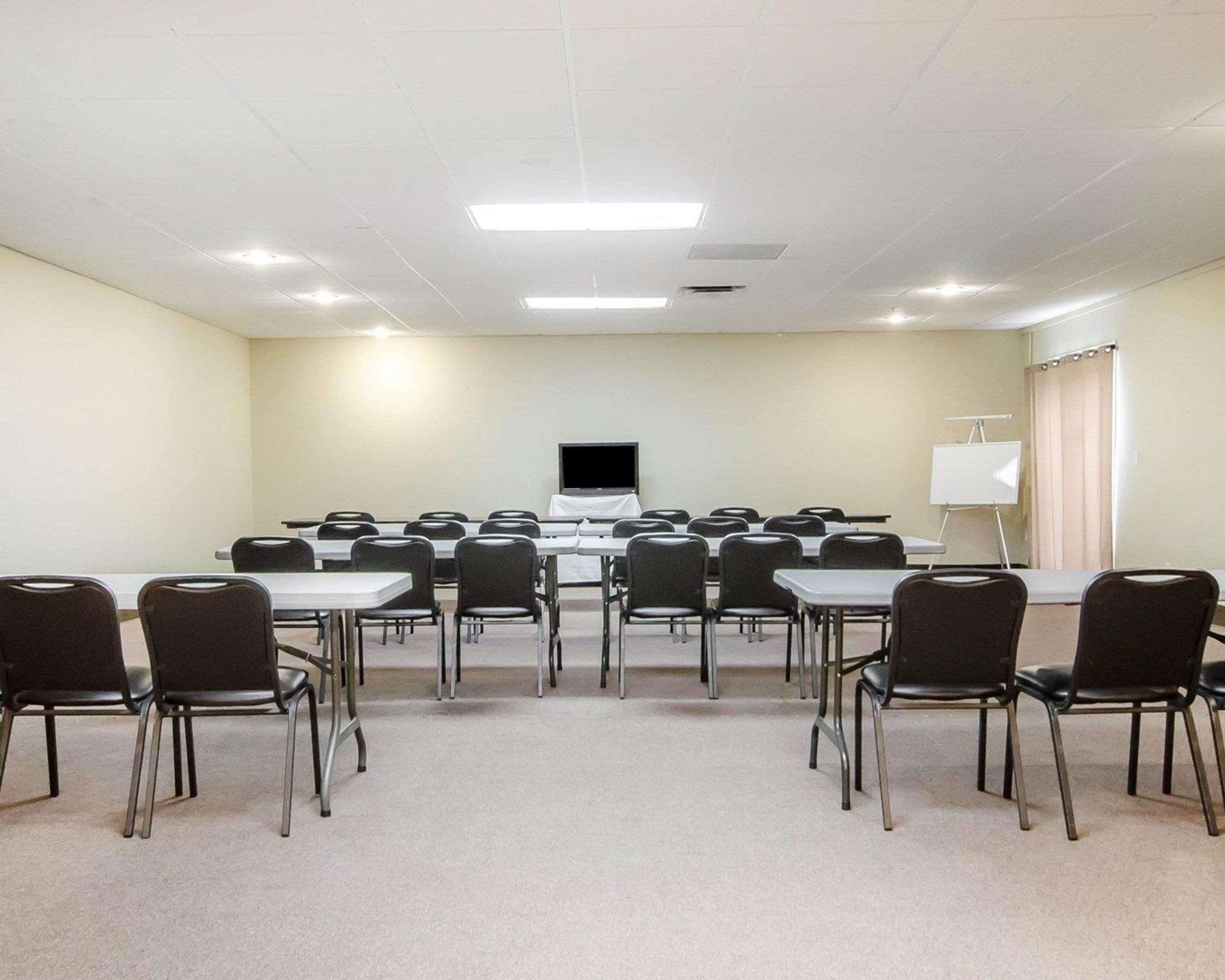 Large space perfect for corporate functions or training | Clarion Pointe by Choice Hotels Corydon
