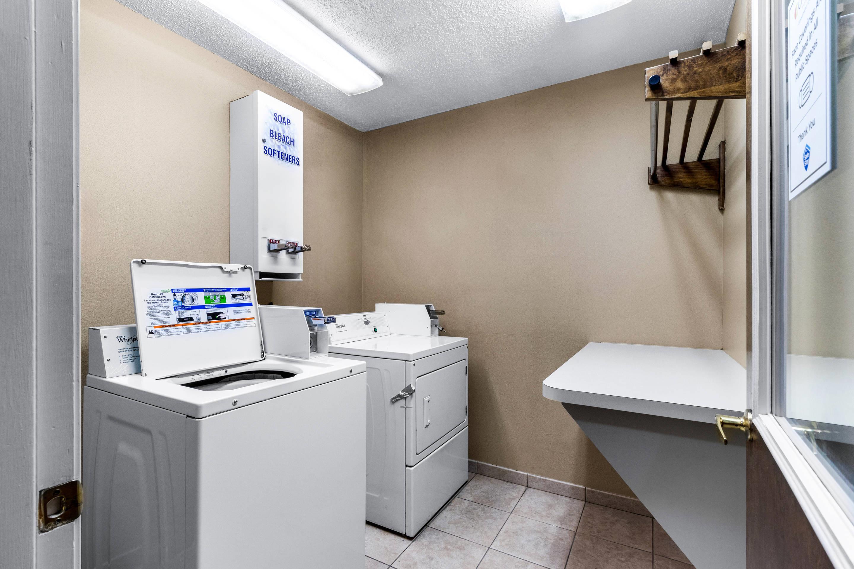 Guest laundry facilities | Comfort Inn East Evansville