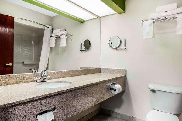  - Quality Inn & Suites Anderson - I-69, Exit 226