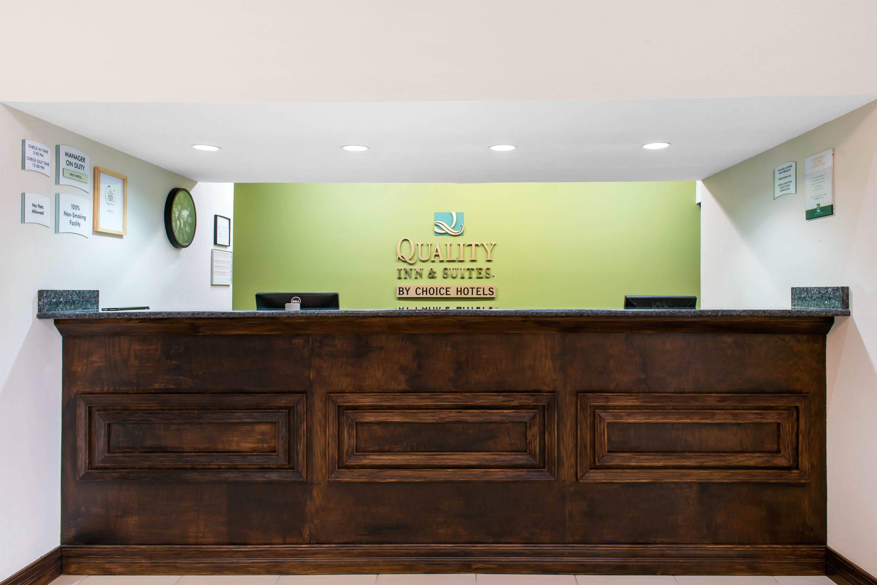 Spacious lobby with sitting area
