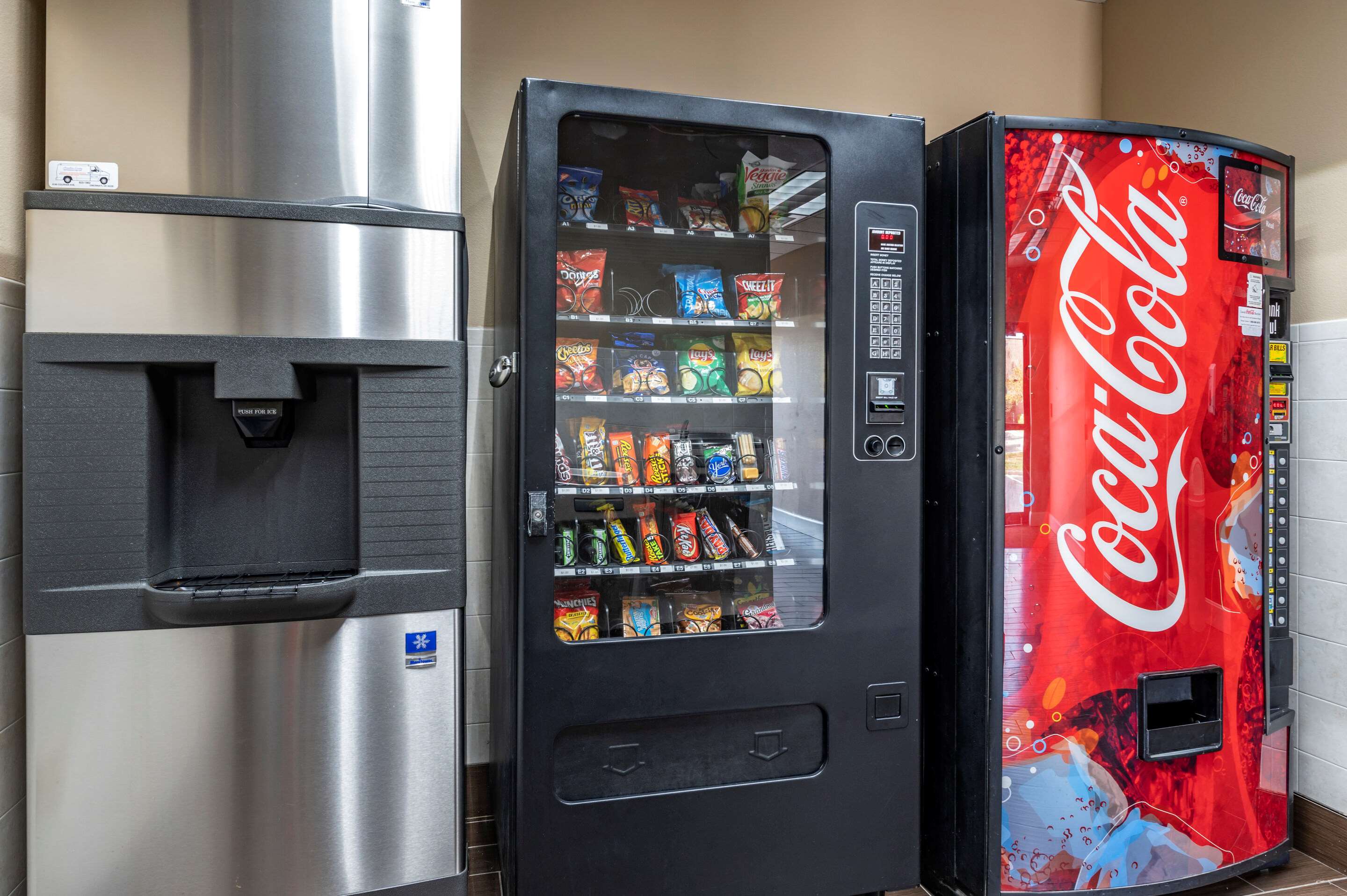 Hotel vending area | Comfort Inn