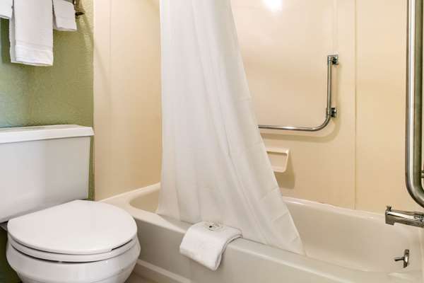  - Quality Inn Huntingburg