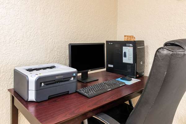 Conference Area - Quality Inn Huntingburg