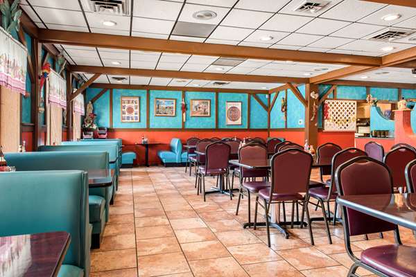 Restaurant - Quality Inn Huntingburg