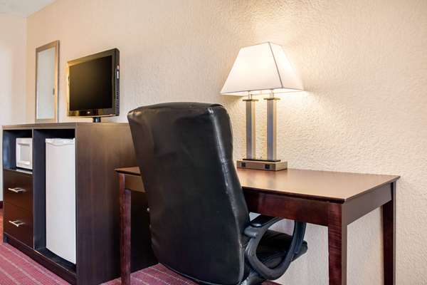 - Quality Inn Huntingburg