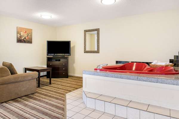  - Quality Inn Huntingburg