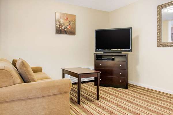  - Quality Inn Huntingburg