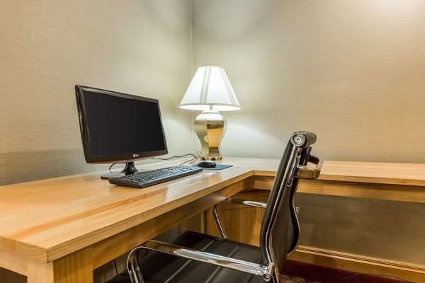 Conference Area - Comfort Inn & Suites Mishawaka