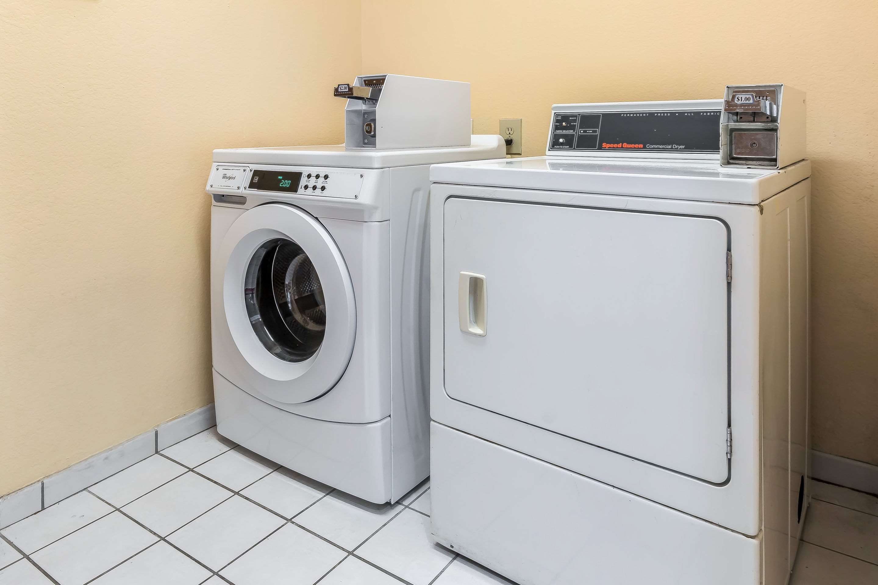 Guest laundry facilities | Comfort Inn & Suites Mishawaka-South Bend