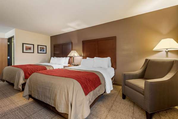  - Comfort Inn Warren - I-69, Exit 278