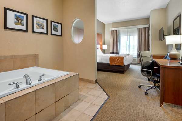 Suite - Comfort Suites Merrillville - I-65, Exit 253