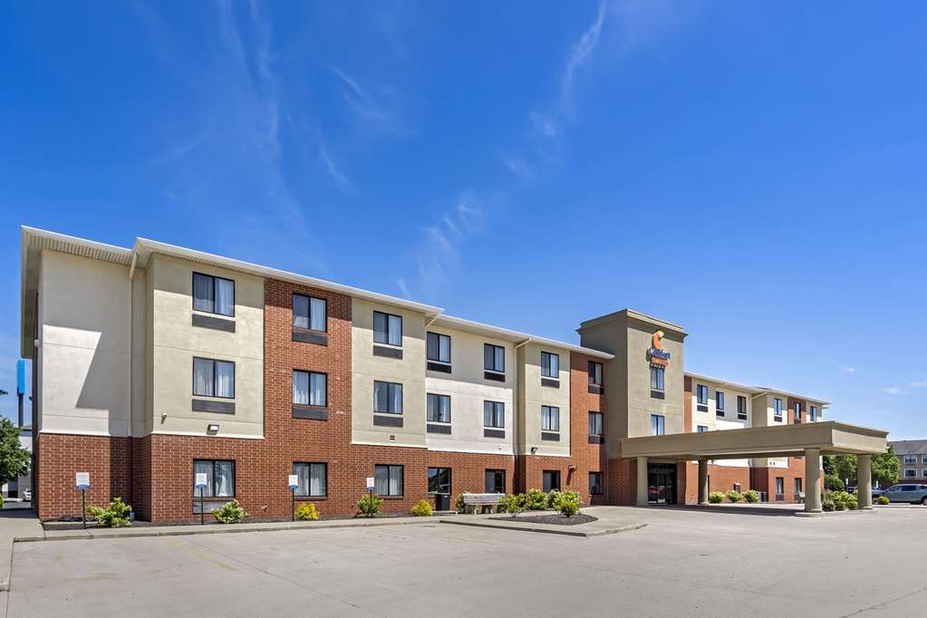 Comfort Suites