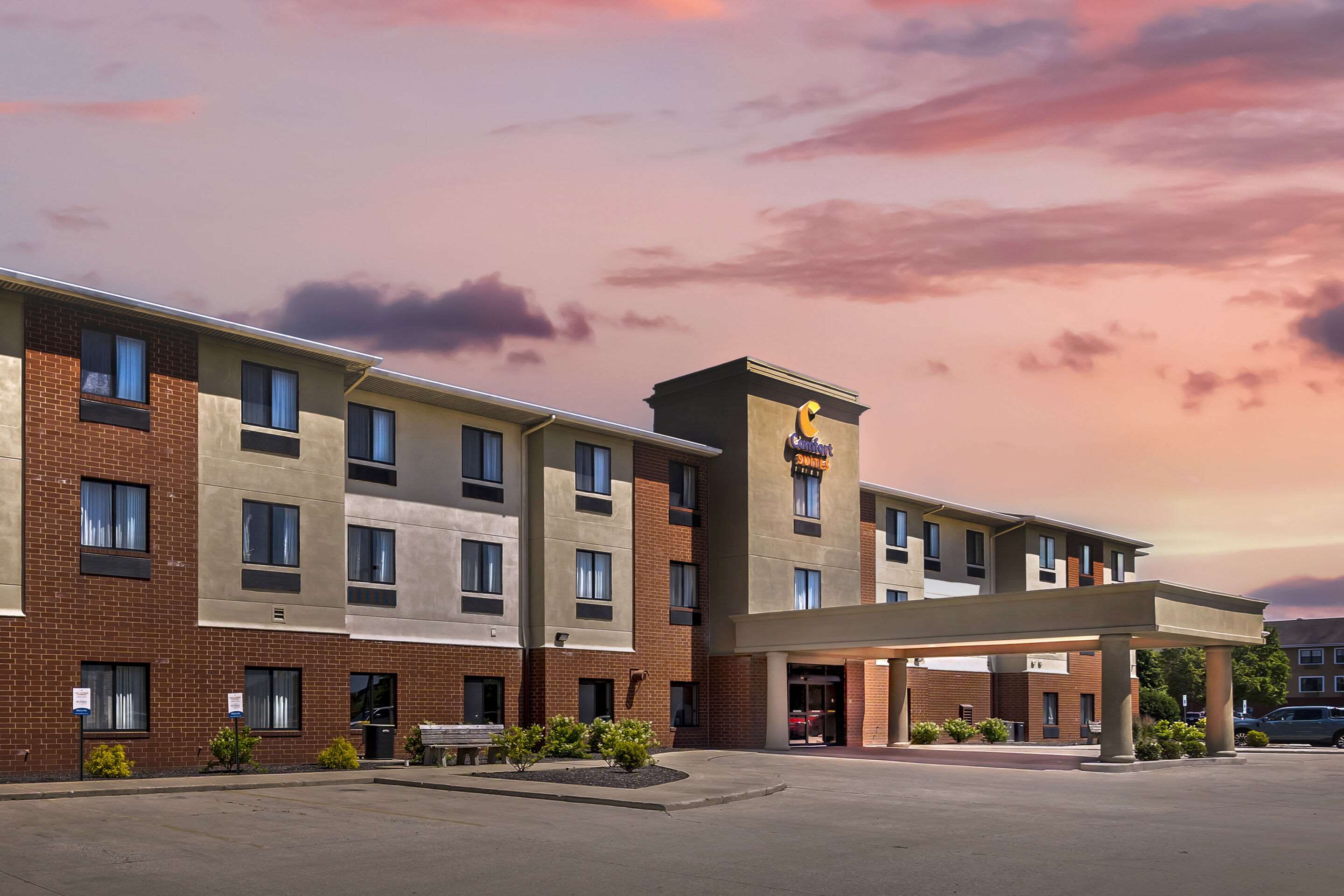 Hotel exterior | Comfort Suites Merrillville near US 30