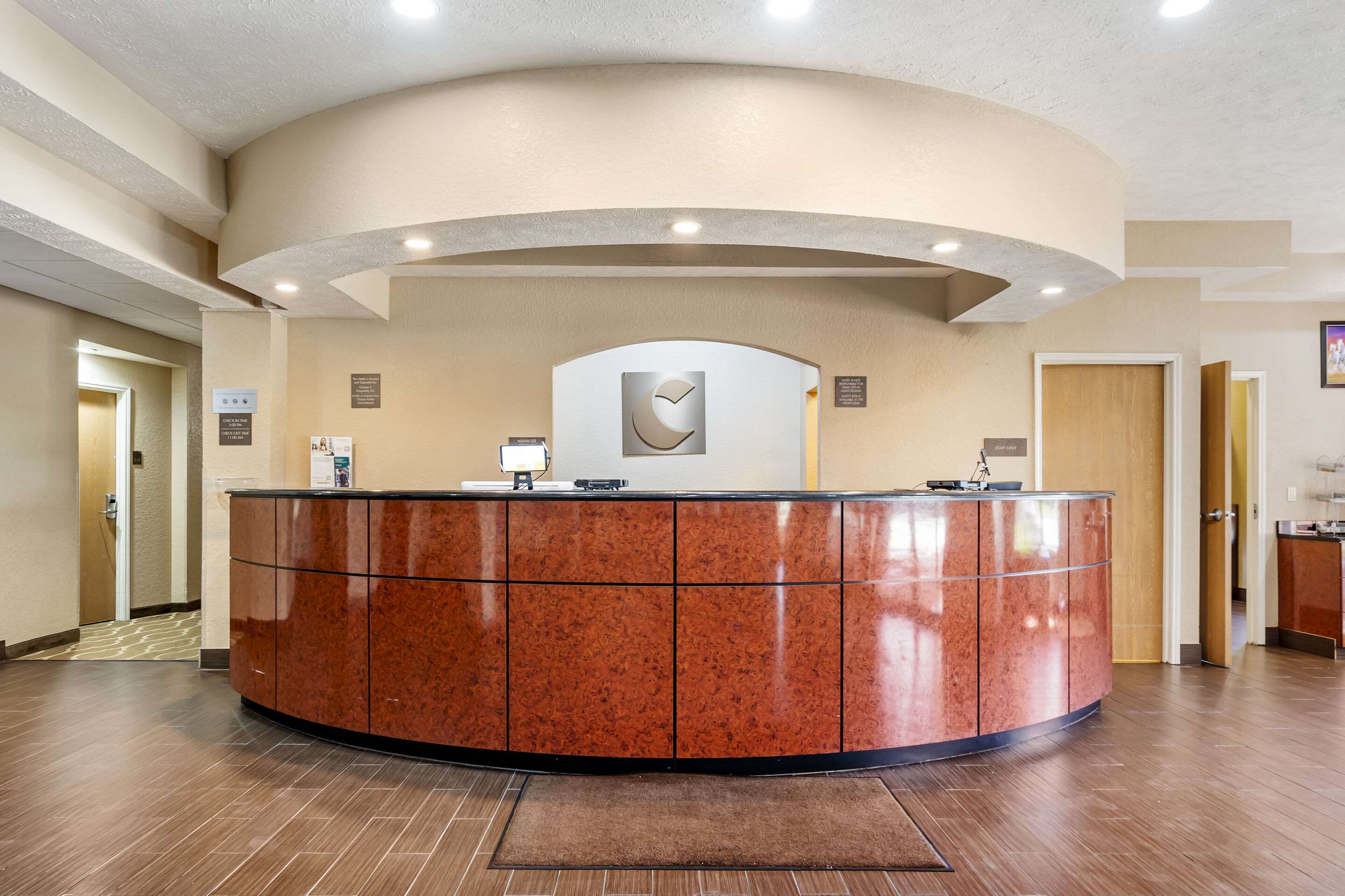 Front desk | Comfort Suites Merrillville near US 30