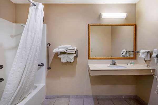  - Quality Inn & Suites Rockport