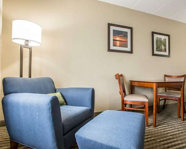 Suite - Comfort Inn Hammond - I-80 & I-94, Exit 2