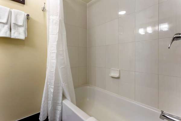  - Comfort Inn Hammond - I-80 & I-94, Exit 2