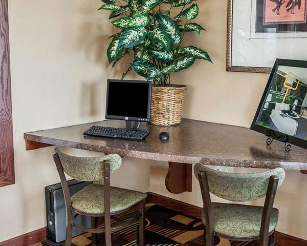 Conference Area - Quality Inn & Suites Greenfield - I-70, Exit 104