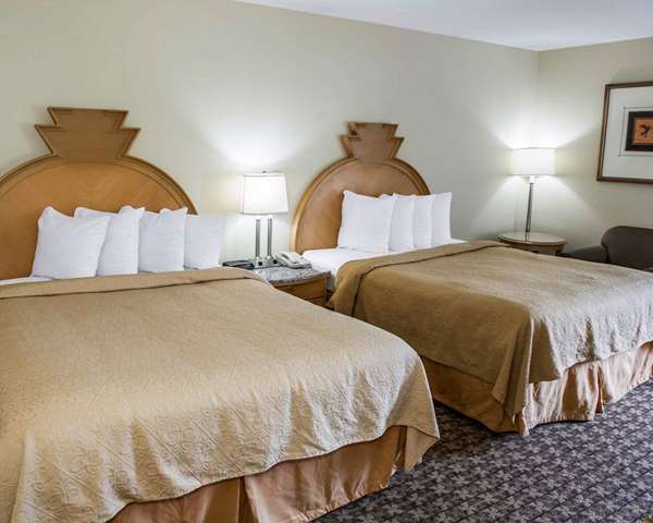  - Quality Inn & Suites Greenfield - I-70, Exit 104